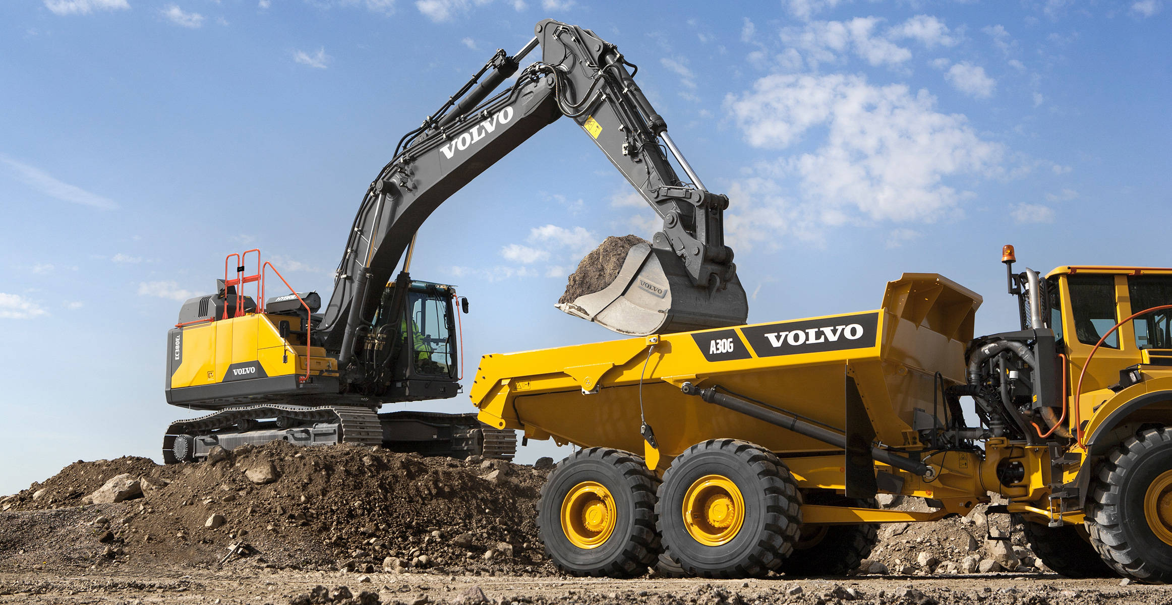 Escavatore cingolato VOLVO EC380E HYBRID